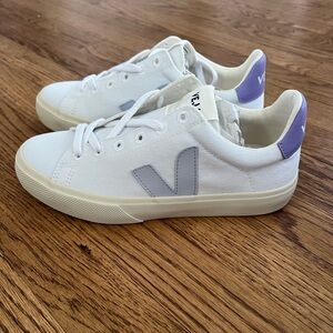 Veja Campo canvas lavender